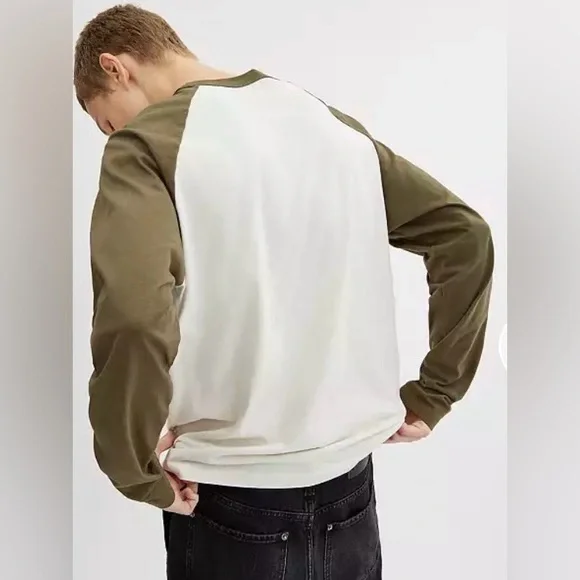 NWT COACH Wild Raglan Crewneck Long Sleeve T-Shirt |Size Medium - Picture 3 of 6